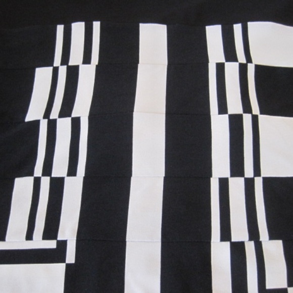 ALI-RO Tunic Dress - Picture 6 of 7